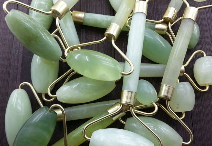 Jade Beauty Facial Massage Roller for Relaxation and Rejuvenation